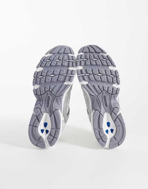 New Balance 530 trainers in grey and silver, 5 of 5