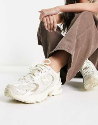 New Balance New Balance 530 trainers in oatmeal-White