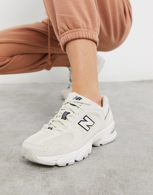 New Balance 530 trainers in off white