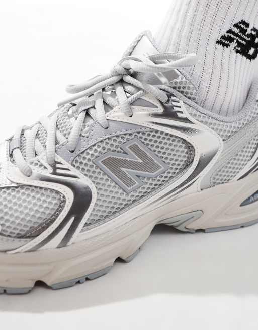 New Balance 530 trainers in silver metallic - exclusive to ASOS, 4 of 5