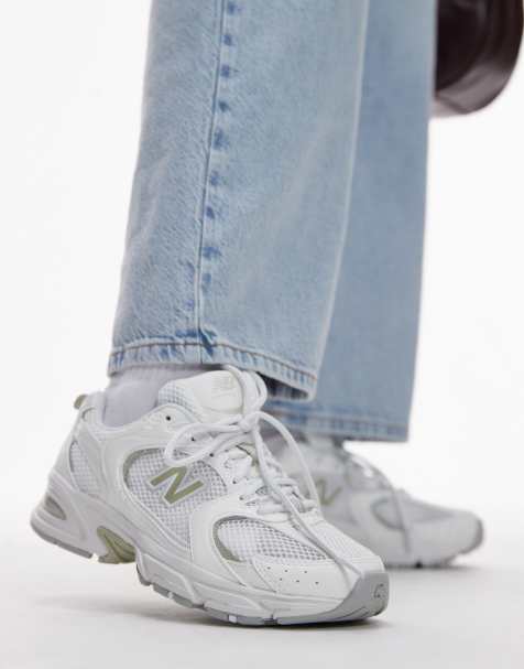 New Balance 530 trainers in white and light green - view 1