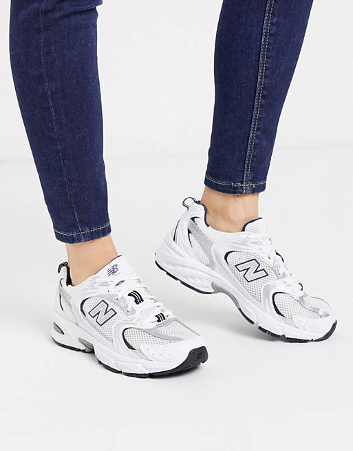 asentamiento Aclarar acumular New Balance 530 trainers in white silver and blue | ASOS