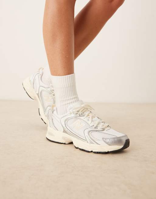 New Balance 530 unisex trainers in silver metallic