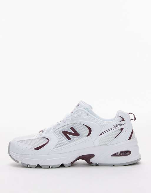 New Balance – 530 – Vita och vinröda sneakers, 2 av 5