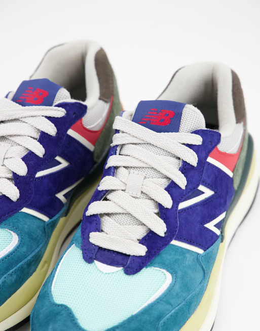 New Balance 54 70 Baskets color block en daim Bleu multicolore
