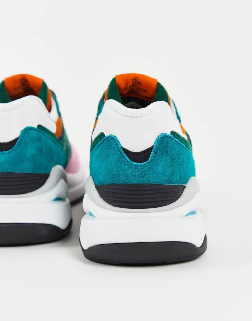 New Balance – 54/70 – Gröna blockfärgade träningsskor i mocka, 2 av 4