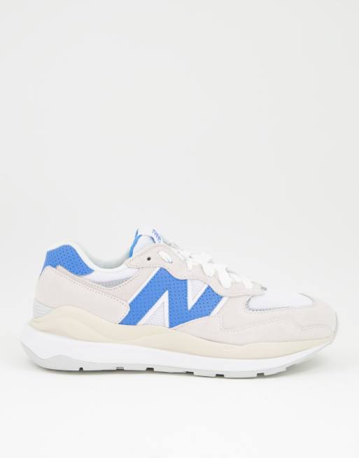 New Balance - 54/70 - Suède sneakers in gebroken wit en blauw