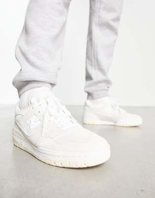 New Balance - 550 - Sneaker aus Wildleder in gebrochenem Weiß und Creme