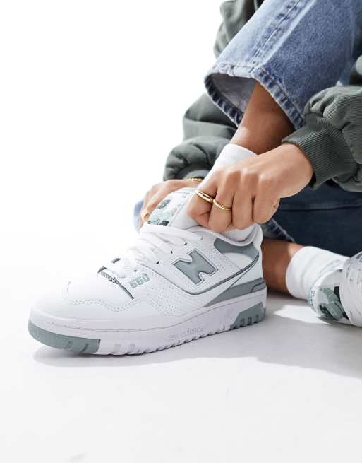 New Balance – 550 – Sneaker in Weiß und Salbeigrün, 3 von 5