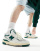 Thumbnail 1 van 5