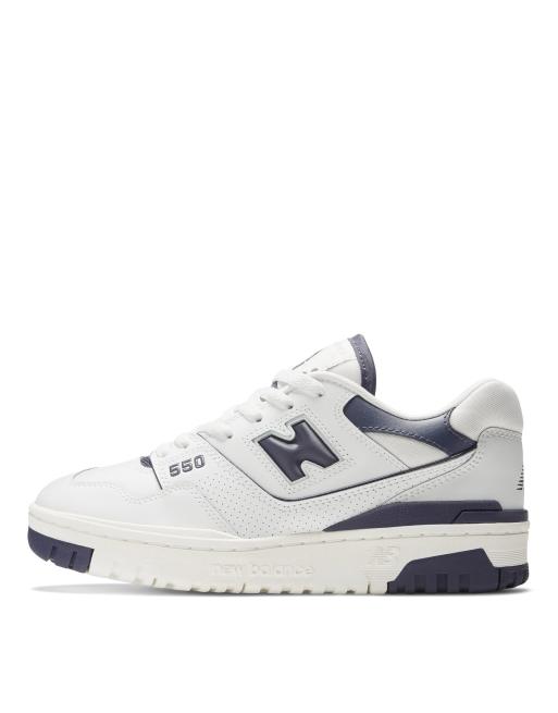 New Balance - 550 - Sneakers in wit en marineblauw, 4 van 4