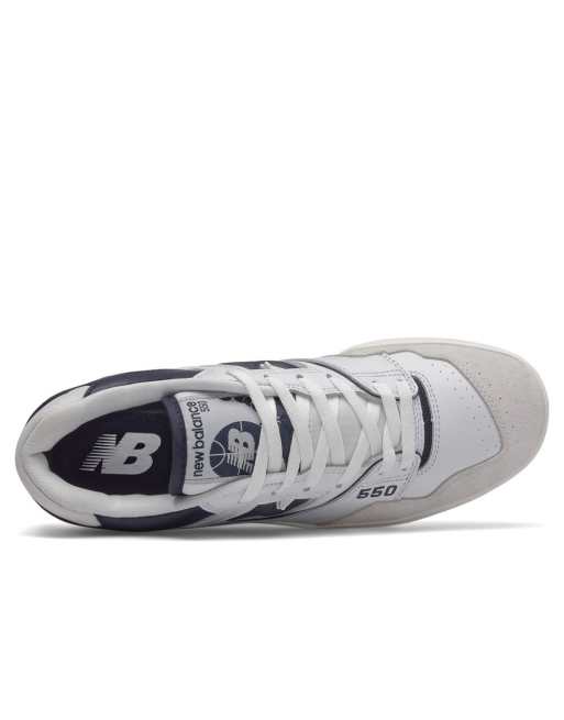 New Balance - 550 - Sneakers in wit en marineblauw, 4 van 4