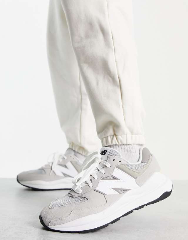 New Balance 57/40 sneakers in light gray