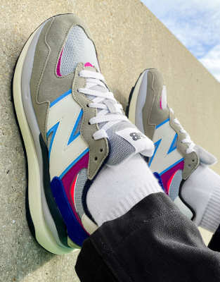 new balance sneaker bunt