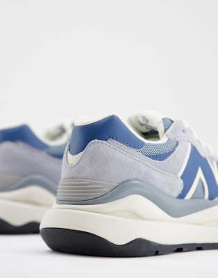 new balance bleu claire