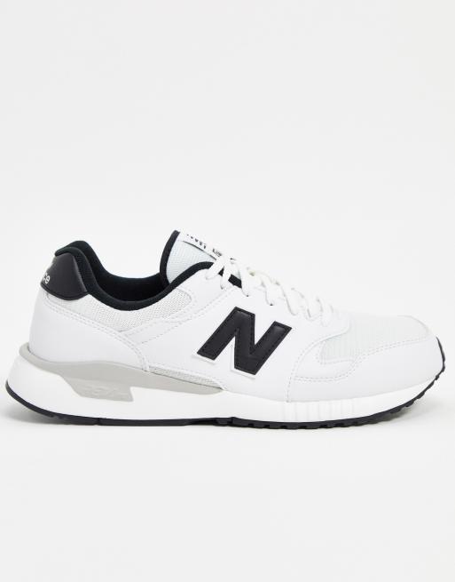 New Balance 570 trainers in white