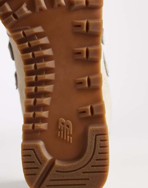 New Balance – 574 – Sneaker aus Wildleder in Beige mit doppelter Schnürung, 5 von 5