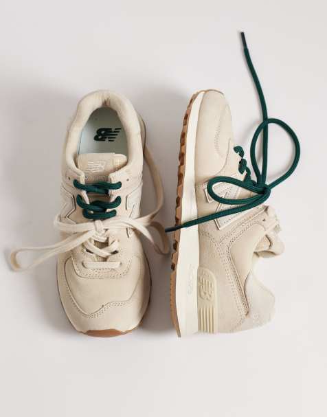 New Balance - 574 - Sneakers met dubbele veters in beige suède - view 1