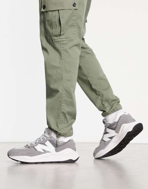 chino new balance