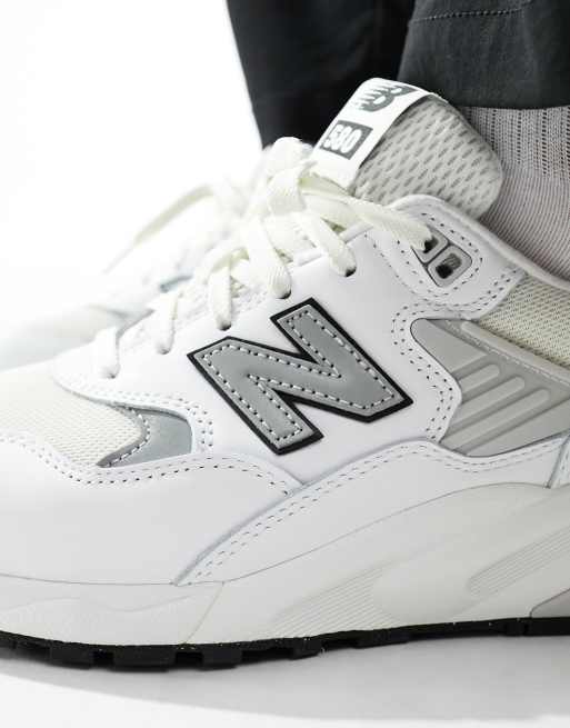 New Balance 580 sneakers in white with gray detail