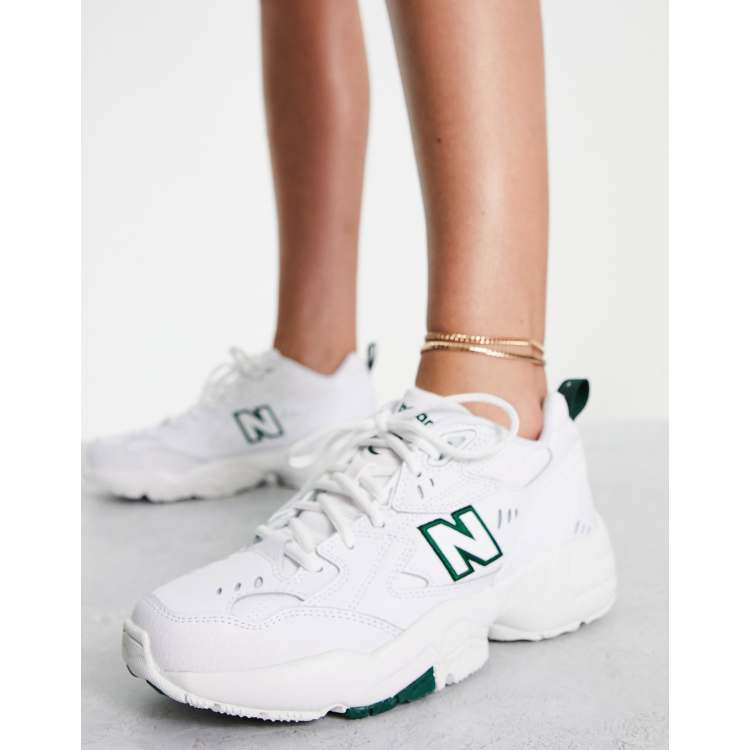 New Balance – 608 – Białe buty sportowe z zielonymi detalami – Tylko w ASOS  | ASOS