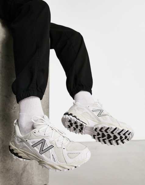 Mens white best sale new balance trainers