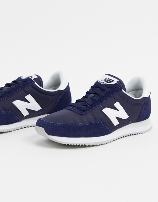 New Balance 720 trainers in navy