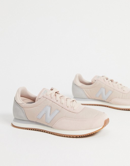New Balance 720 trainers in pink