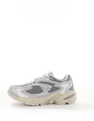 New Balance 725 sneakers in gray multi | ASOS