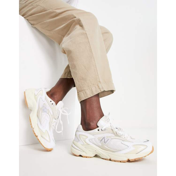New Balance 725 sneakers in white and sand | ASOS