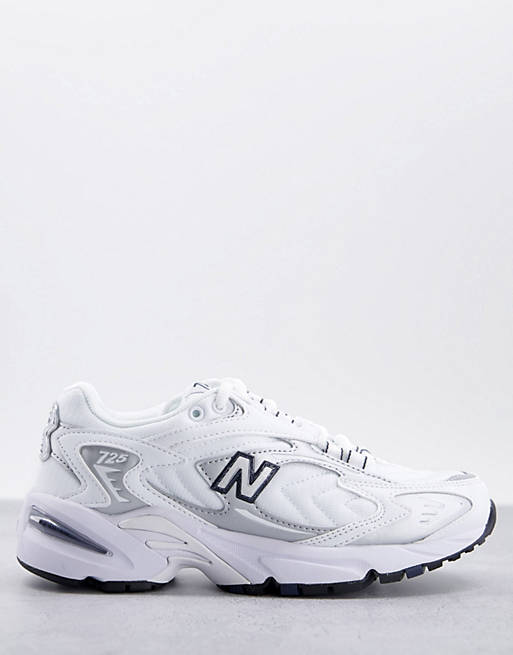 New Balance 725 sneakers in white and silver