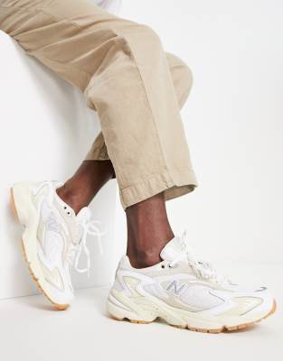 New Balance 725 trainers in white and sand | ASOS