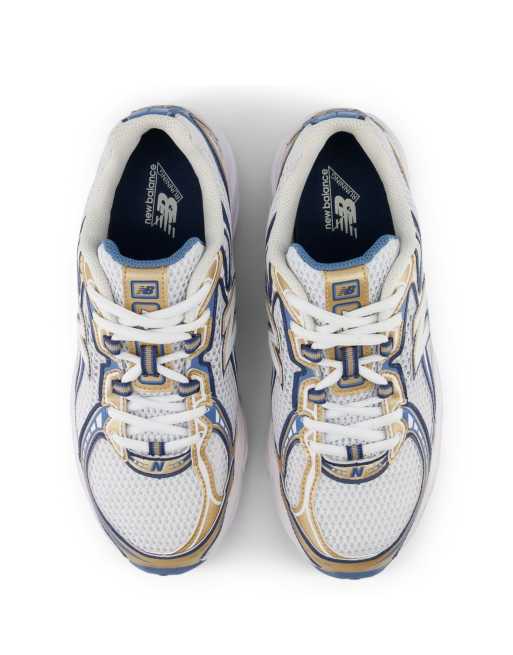 New Balance 740 trainers in blue
