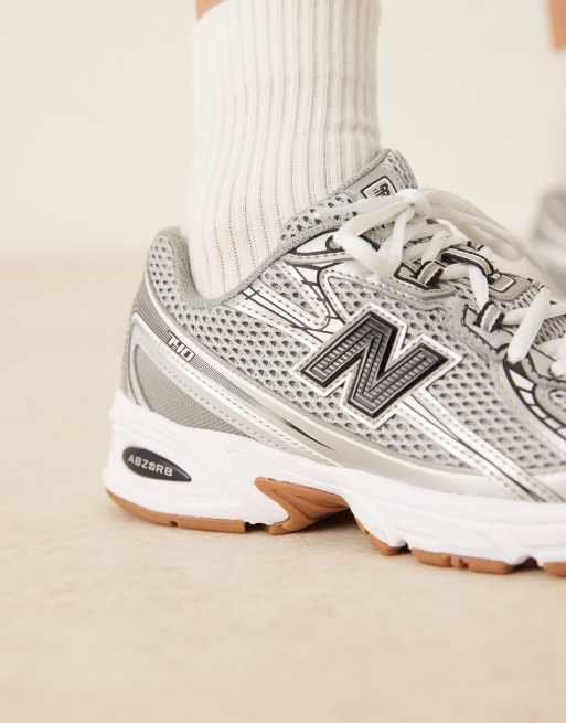 New Balance 740 unisex sneakers in silver and black