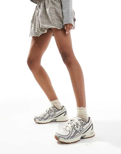 New Balance – 740 – Beige och grå sneakers, exklusivt hos ASOS, 5 av 5