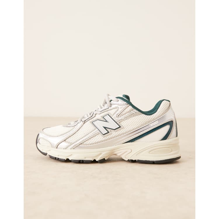 209274329-1-white?$n_750w$&wid