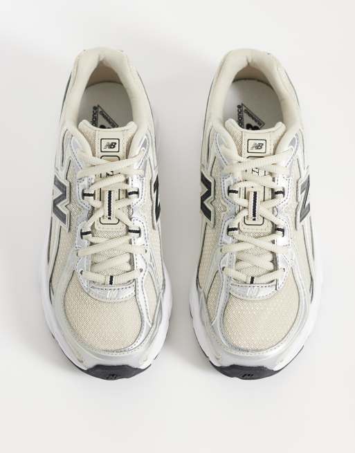 New Balance 740 sneakers i beige og sort, 3 af 5