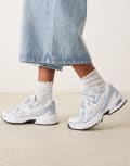 [New Balance] New Balance 740 sneakers in blue gingham - Exclusive to ASOS 40 Light blue