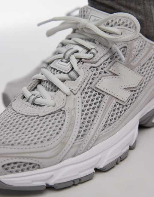 New Balance 740 sneakers in grey