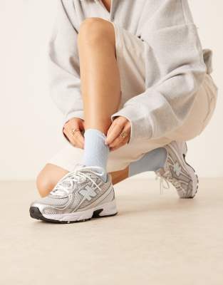 New Balance 740 sneakers in silver