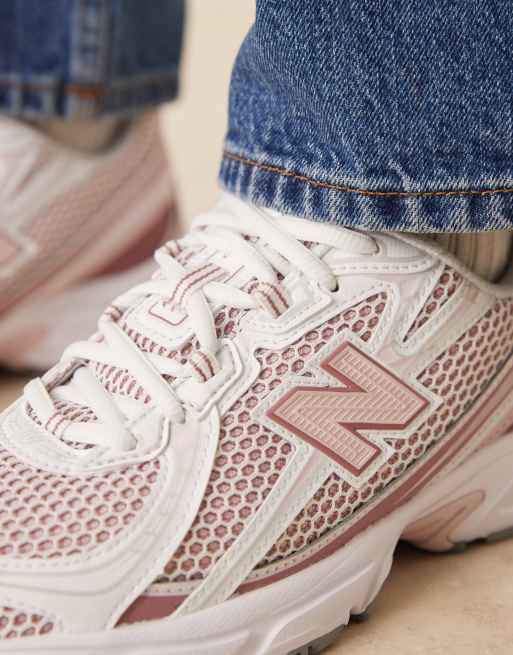 New Balance 740 sneakers in white and pink, 4 of 5