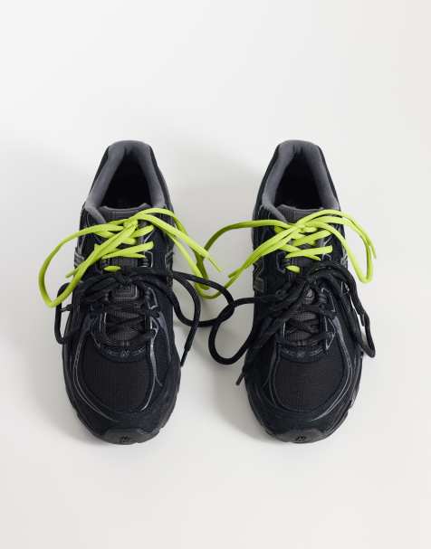New Balance - 740 - Sneakers in zwart - view 1