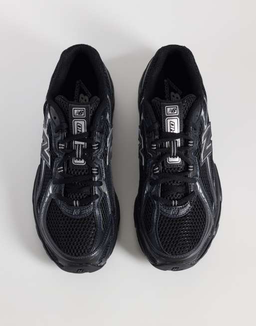 New Balance 740 trainers in black and silver metallic, 2 of 5