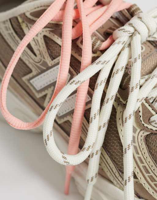 New Balance 740 trainers in brown, 4 of 5