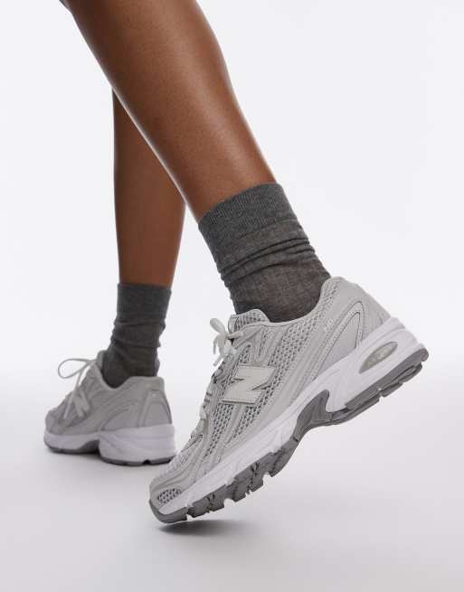 New Balance 740 sneakers in grey