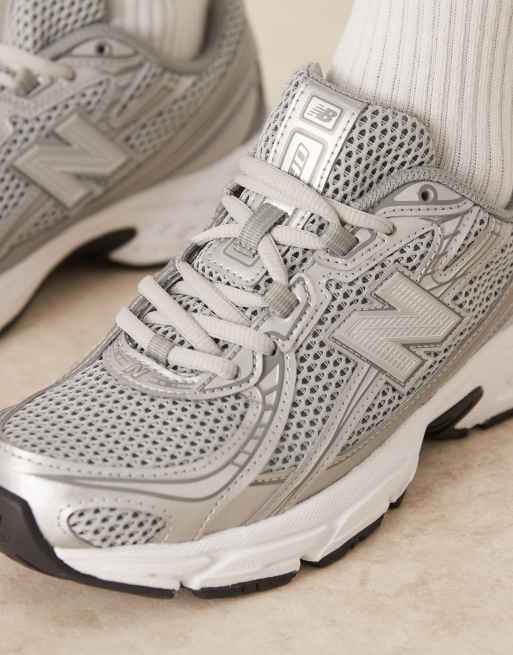 New Balance 740 trainers in grey