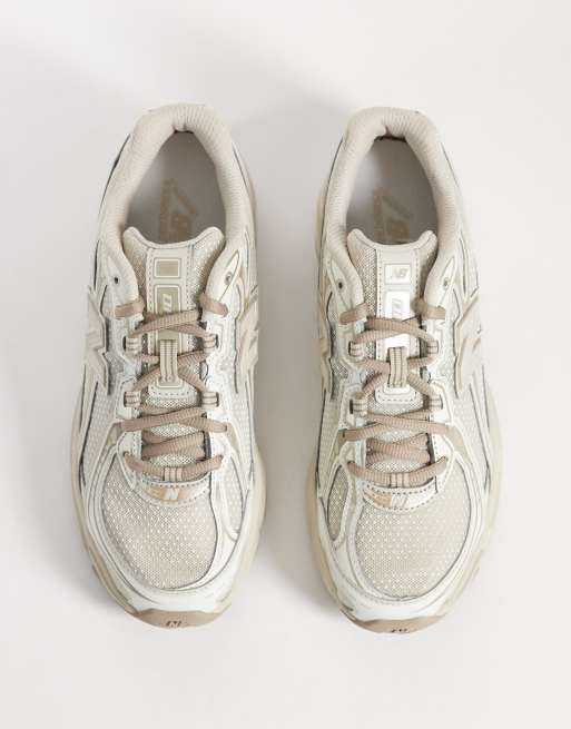 New Balance 740 trainers in mushroom and beige, 2 of 5