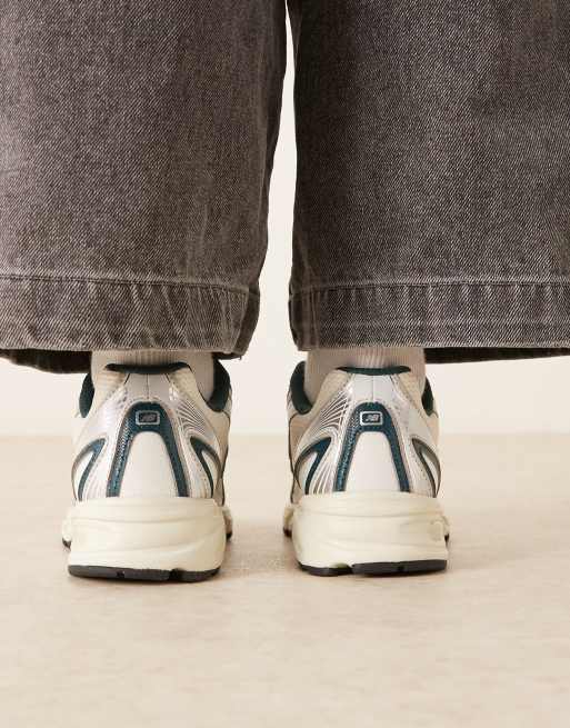 New Balance - 740 - Uniseks metallic sneakers in wit en donkergroen, 3 van 5
