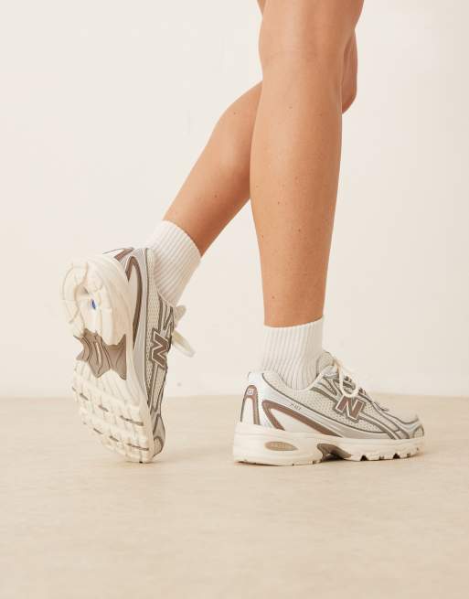 New Balance 740 unisex trainers in white, silver and beige detail, 3 of 5
