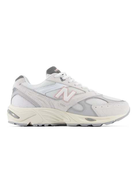 New Balance 880r sneakers in reflection - view 1